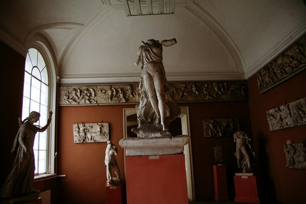 Pourquoi acheter un iphone 13 reconditionné : économie et technologie