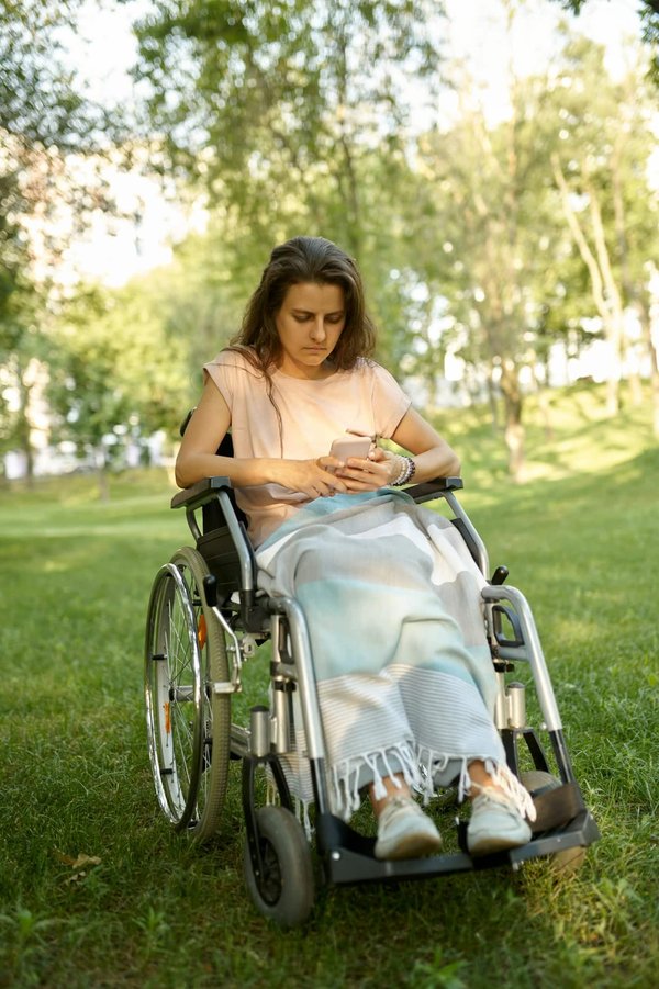 Le Camping du Lavedan est-il accessible aux personnes à mobilité réduite ?
